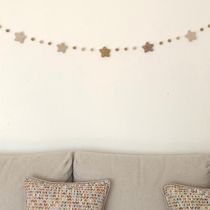 Felt garland * Felt stars * Felt balls * Beige, brown and sand earth tones * Star decoration