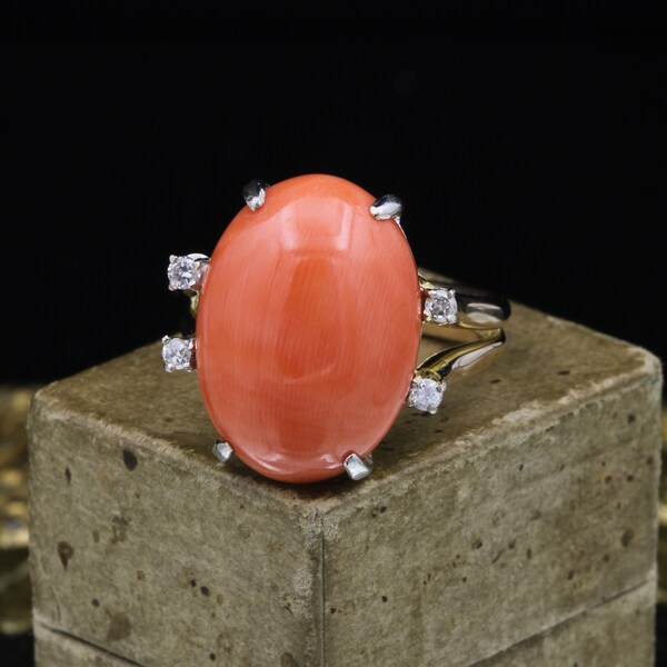 Vintage 14K geel en wit goud ovaal Cabochon Coral &Diamond Ring