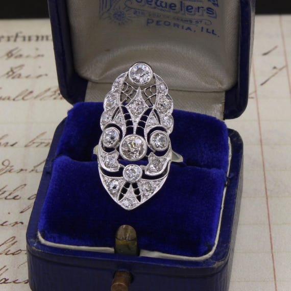 18Kホワイトゴールド ダイストラック オールドヨーロピアンカット