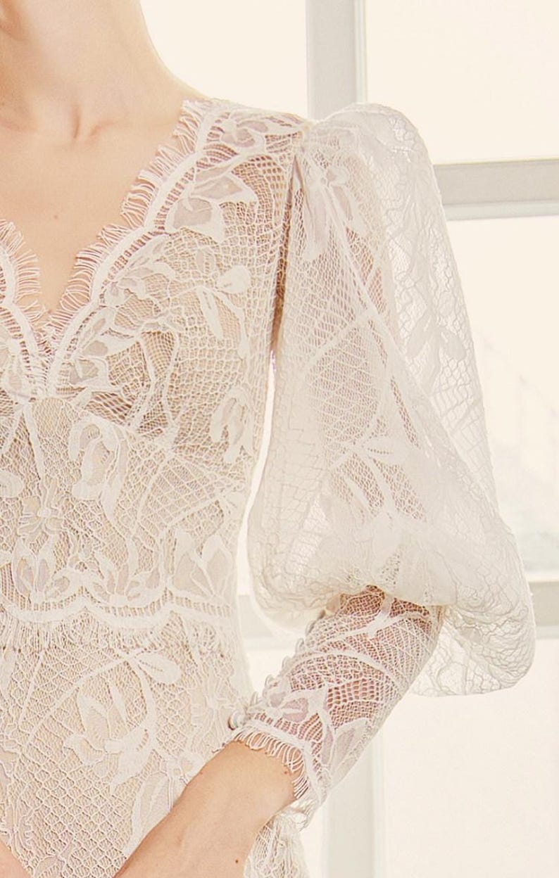 Medieval Sleeves Luxurious Lace Wedding Dress Sublime Lace Vintage ...