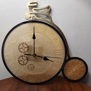 Steampunk gear bicycle wall clock