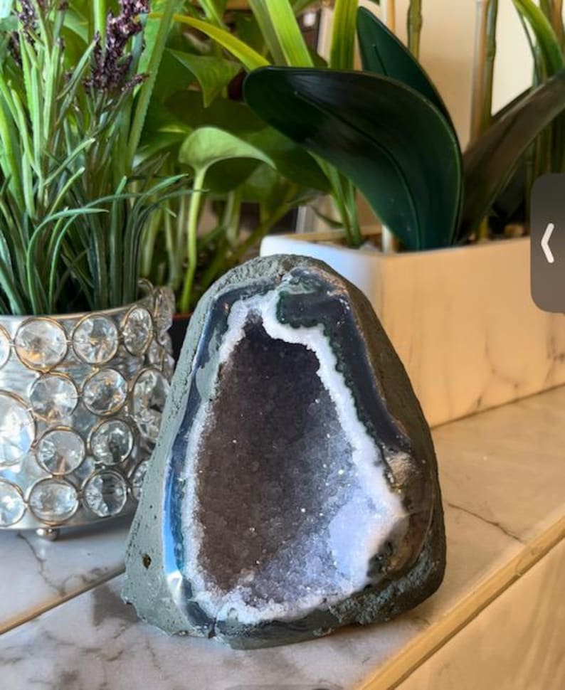 gray-amethyst-amethyst-geode-druzy-geode-healing-crystal-home-decor