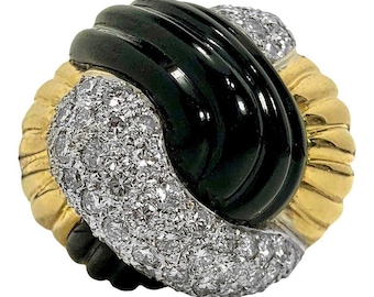 Large 18K Yellow Gold, Fluted Black Onyx and Diamond Knot Style Ring