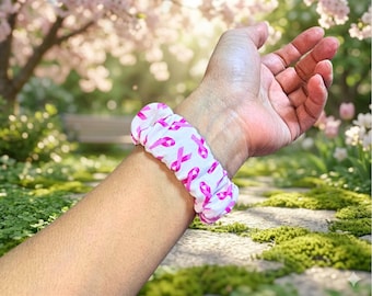 Correa de reloj tipo scrunchie con lazo rosa para concienciación sobre el cáncer de mama, compatible con Apple Watch, Samsung y Fitbit.
