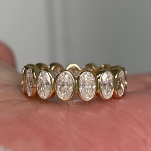 Bezel Set Oval Cut Moissanite Wedding Band 14K Solid Yellow Gold Full Eternity Oval Band Lab Diamond Ring Oval Diamond Wedding Band