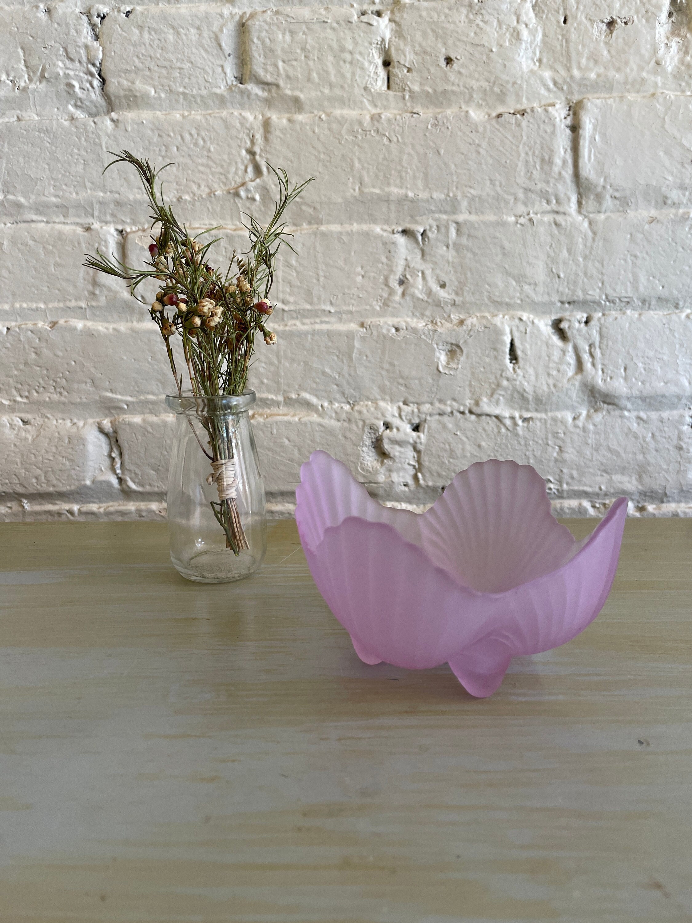 Viking Glass Scalloped Frosted Purple Bowl