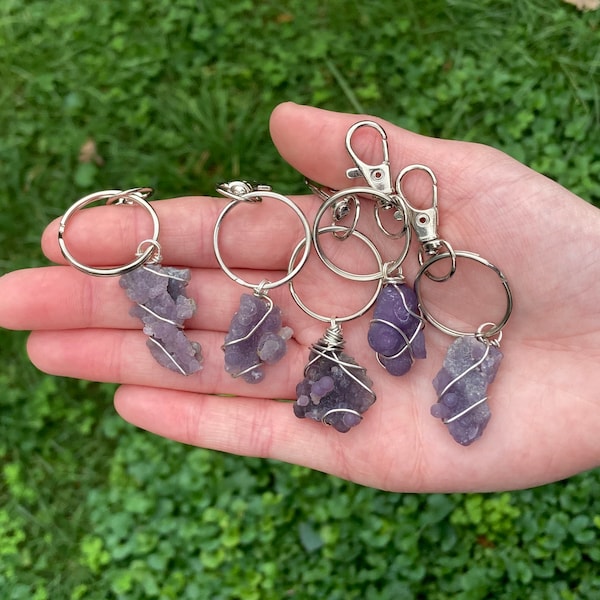 Grape Agate Keychain, Raw Natural Stone, Handmade Accessories, Purple Healing Crystals