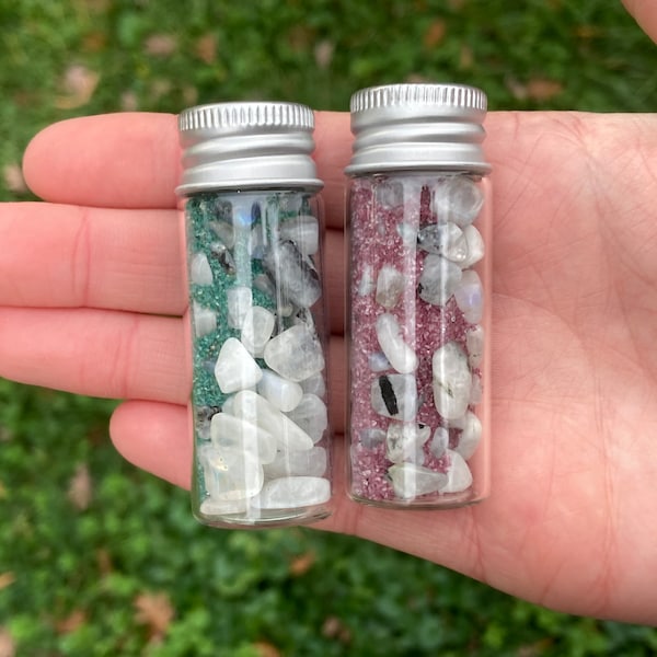 Crystal Jars 2 Piece Set, Rainbow Moonstone Chips, Malachite & Garnet Sand, Healing Stones