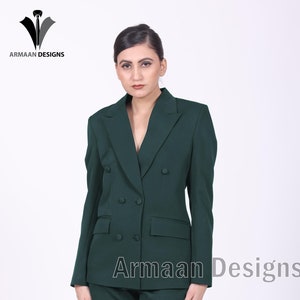 Women Double Breasted Two Piece Suit in Dark Emerald - Slim Fit Design for Stylish Occasions & Events, skinny pant suit, tapered pant suit..