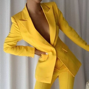 Women Luxury 2 Piece Suit With Premium Fabric In All Sweet Colours.