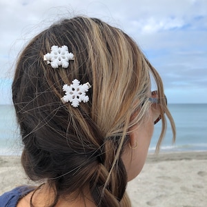 Snowflake sparkly white Christmas hair clip barrettes, winter wedding hair accessory, snow jewelry