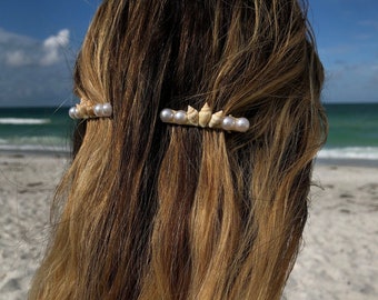 Seashell and pearl mermaidcore handmade hair clip barrettes set of two, beach wedding hair accessory