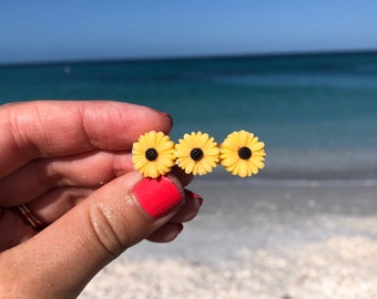 Tiny sunflower yellow daisy flower handmade hair clip barrette, flower girl accessory
