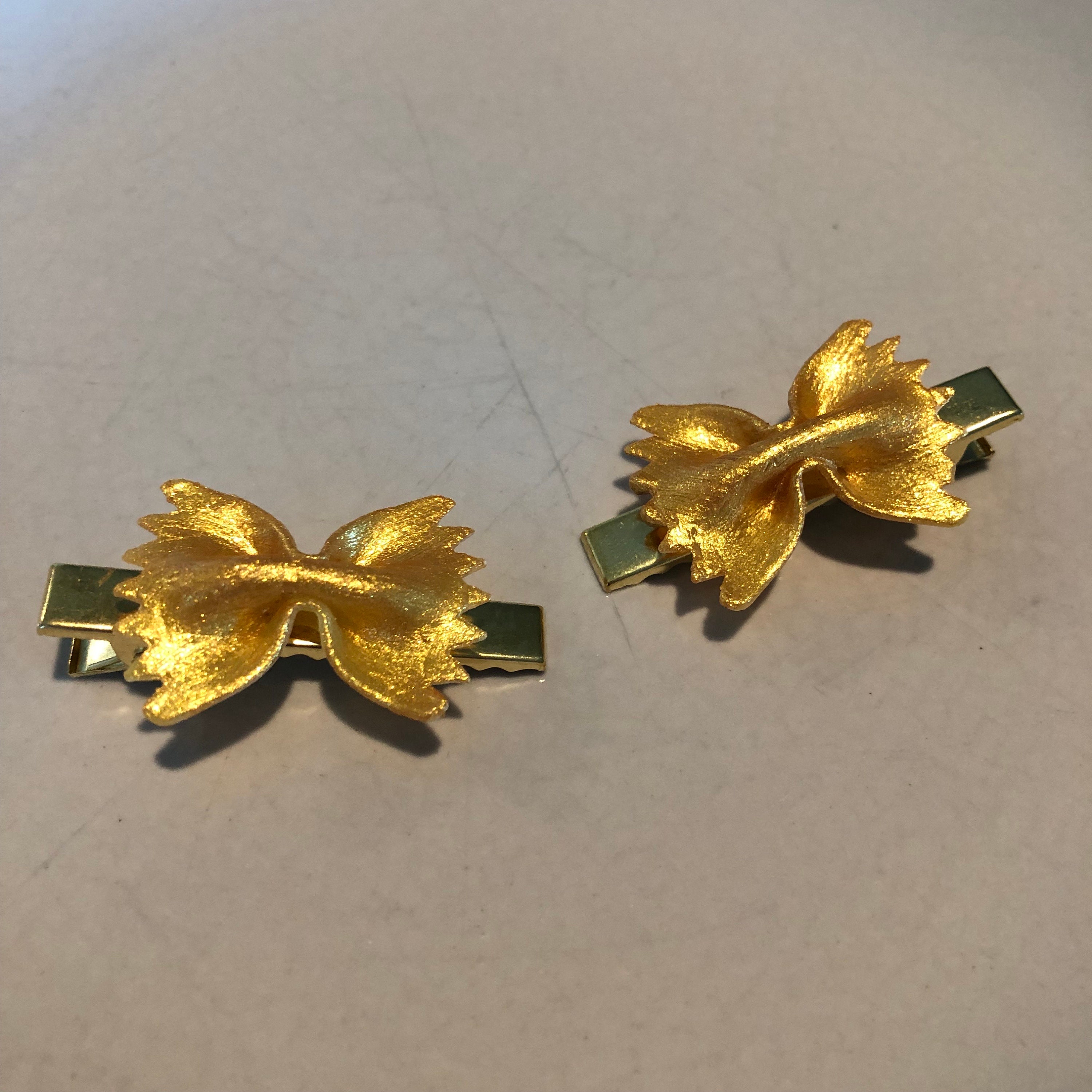Chefanie Farfalle Barettes Hair Pins Pasta Resin Italian Novelty Food Trendy NEW Farfalle Pasta Hair Claw – The Peach Fuzz main image 2