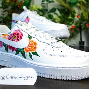 Custom simple de fleurs sur airforce 1 sneaker nike baskets personnalisées à la mains image 2