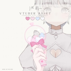 Puede incluir: Una ilustración digital de un personaje sosteniendo una varita rosa con una parte superior circular que contiene pequeñas formas de animales en tonos pastel. El texto dice Little Moon VTUBER ASSET Compatible with Vtube Studio. El personaje viste una prenda blanca.