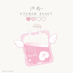 Pode incluir: Uma ilustra&ccedil;&atilde;o digital de uma bolsa de soro rosa com pequenas asas brancas nas laterais. A bolsa apresenta o texto 'Cute Jelly' e um 'A' dentro de um cora&ccedil;&atilde;o. Acima, o texto diz 'Little Moon', 'VTUBER ASSET' e 'Compatible with Vtube Studio'.