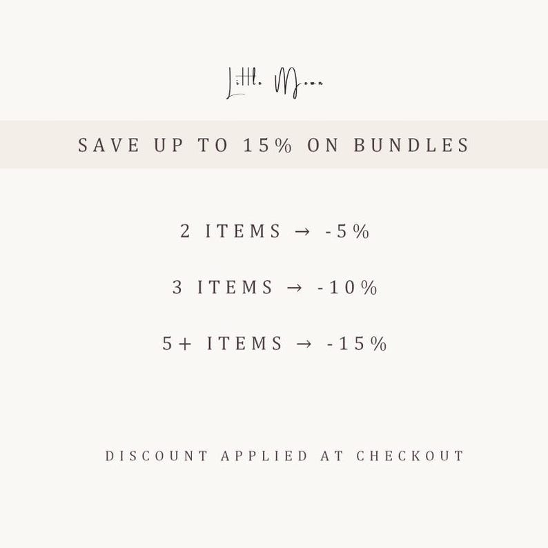 Pode incluir: Um gr&aacute;fico promocional com fundo bege claro apresentando o texto Little Mama no topo. Indica Save up to 15% on bundles, listando 2 items com 5% de desconto, 3 items com 10% e 5+ items com 15%, com Discount applied at checkout.