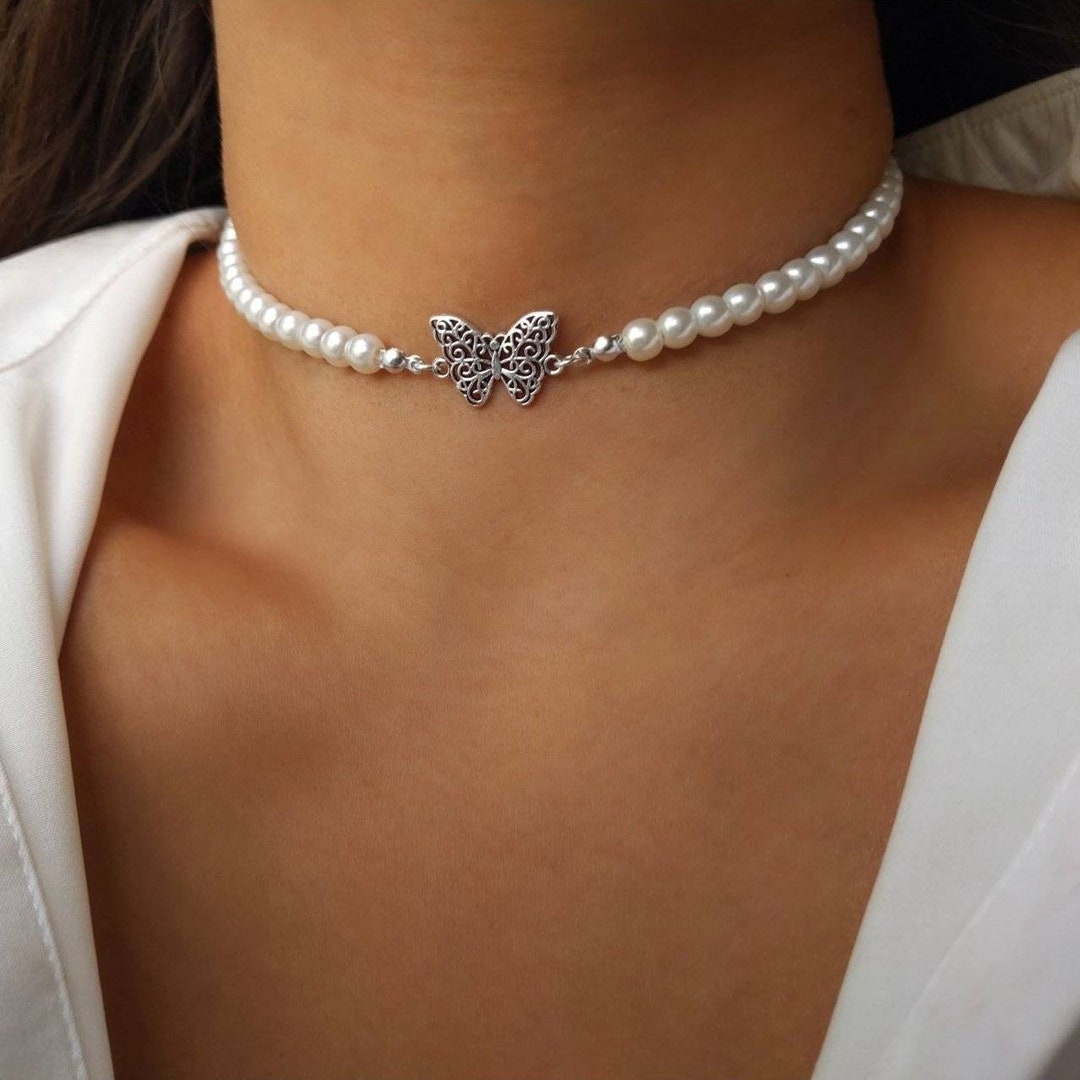 White Sparkly Big Butterfly Choker Dainty Pearl Chain Necklace