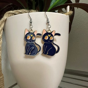 Dangling Cat Sailor Moon Earrings