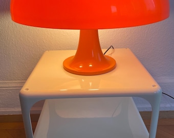Mesas apilables Demetrio 45 vintage de mediados de siglo, diseñadas por Vico Magistretti para Artemide Milano (década de 1960)