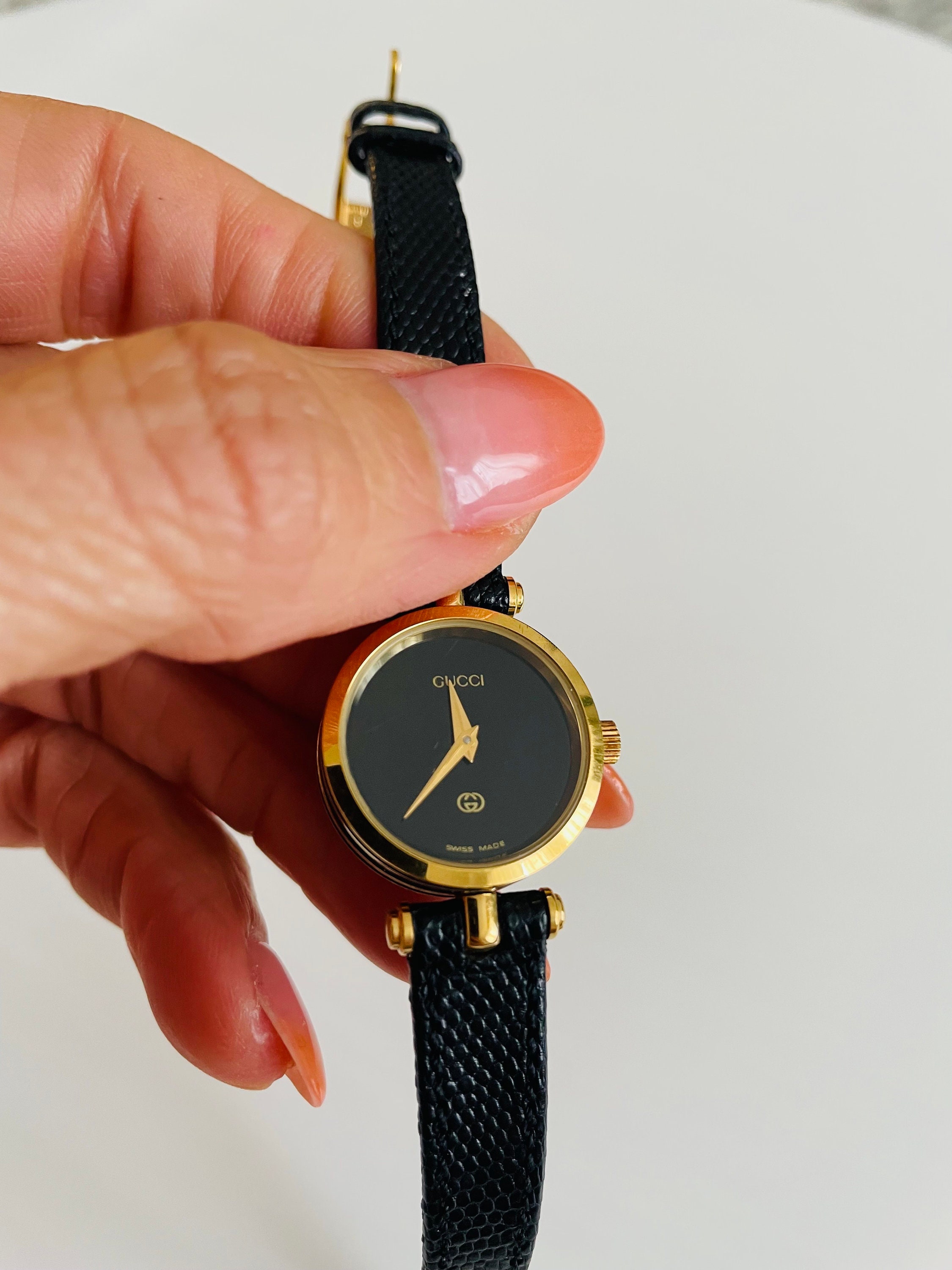 Vintage Original Women Watch Gucci 1990s - Etsy display picture 1