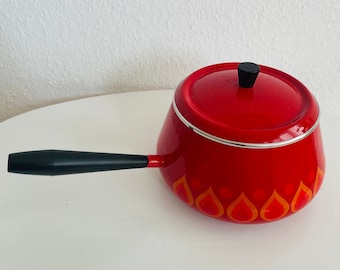 Pentola da cucina vintage retrò smaltata di colore rosso, anni '70