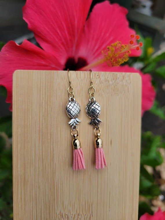 Upside Down Pineapple Earrings With a Baby Pink Tassel 