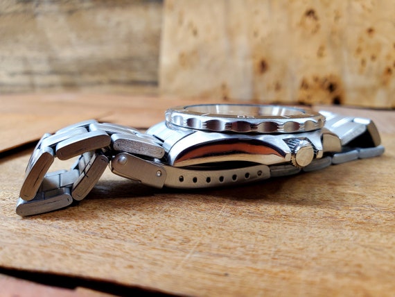 armitron divers watch