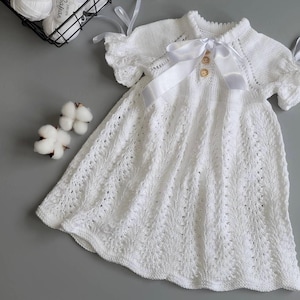 Strickanleitung Baby Kleid PDF auf Deutsch/Russisch | Nahtlos von oben | Mit Video-Tutorial |Anfängerfreundlich