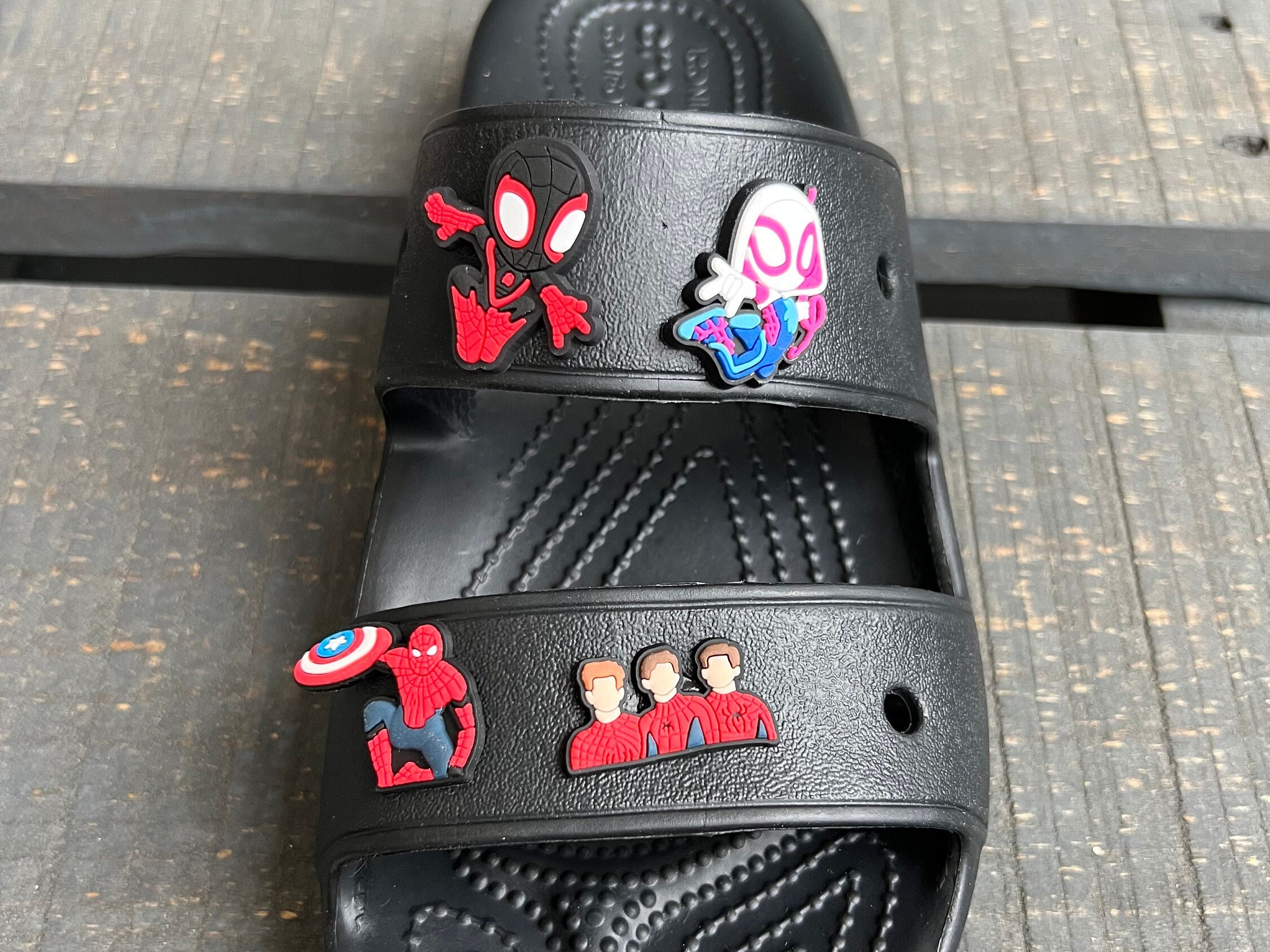 New Marvel Super Hero Spiderman Shoe Buckle Croc Charms Novelty DIY  Slippers Accessories Souvenir Cartoon Decorations Kids Gifts