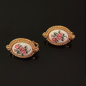 Elegant VTG Enamel Retro Clip-On Earrings