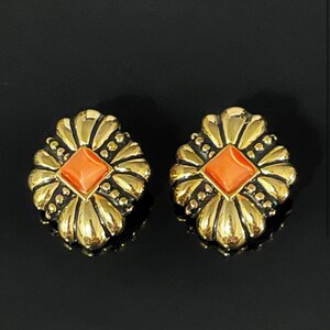Stunning Vintage Clip On Earrings in Orange/Gold