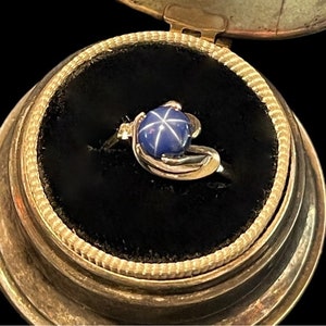 Eleganter 10k Massiv Weißgold Sternsaphir Ring