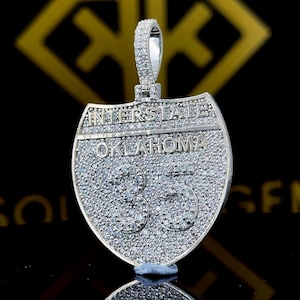 Pingente de diamante moissanite vintage original INTERSTATE 35 Highway Shield, pingente masculino hip hop personalizado, joias hip hop Ice Out, prata 925