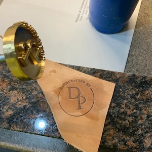 Timbro in ottone in pelle personalizzato per pressa a martello per pelle con manico, regalo per artigiano della pelle, regalo per papà, regalo per marito