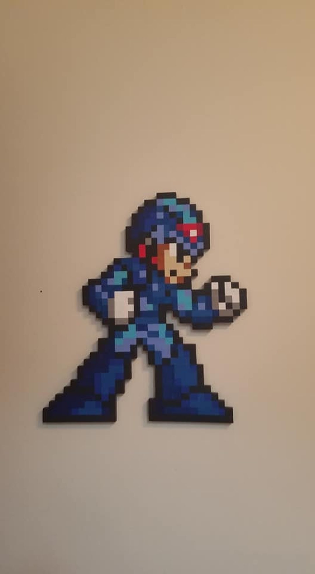 Pixel Art Gallery — justingamedesign: Here's a 32x32, Mega-Man-style