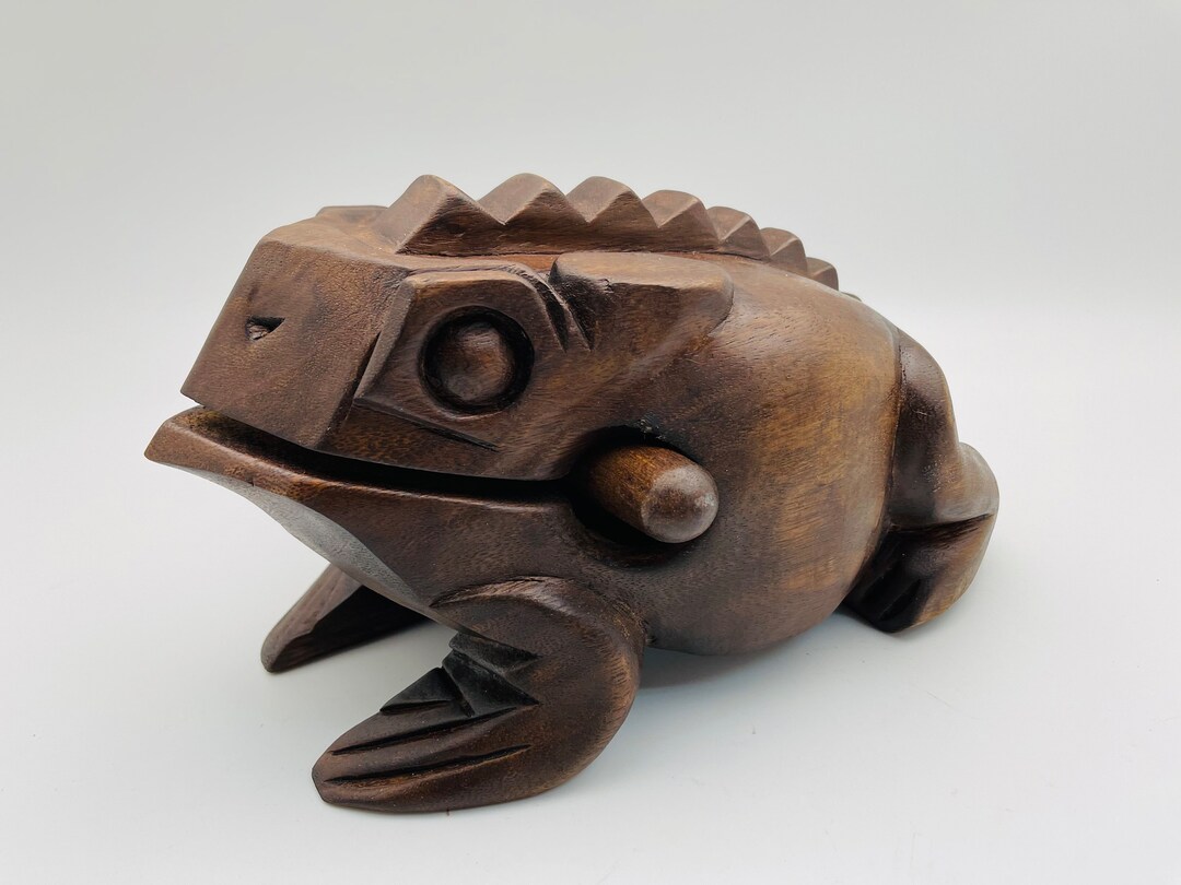 Frog Croaking Fidget Toy,Adults Keyboard Clicker Frog Fidget Toys-Fun Rechargeable Keychain With Colorful Lights, Stress Reliever For Anxiety & Sensory Fun (Frog Croaking