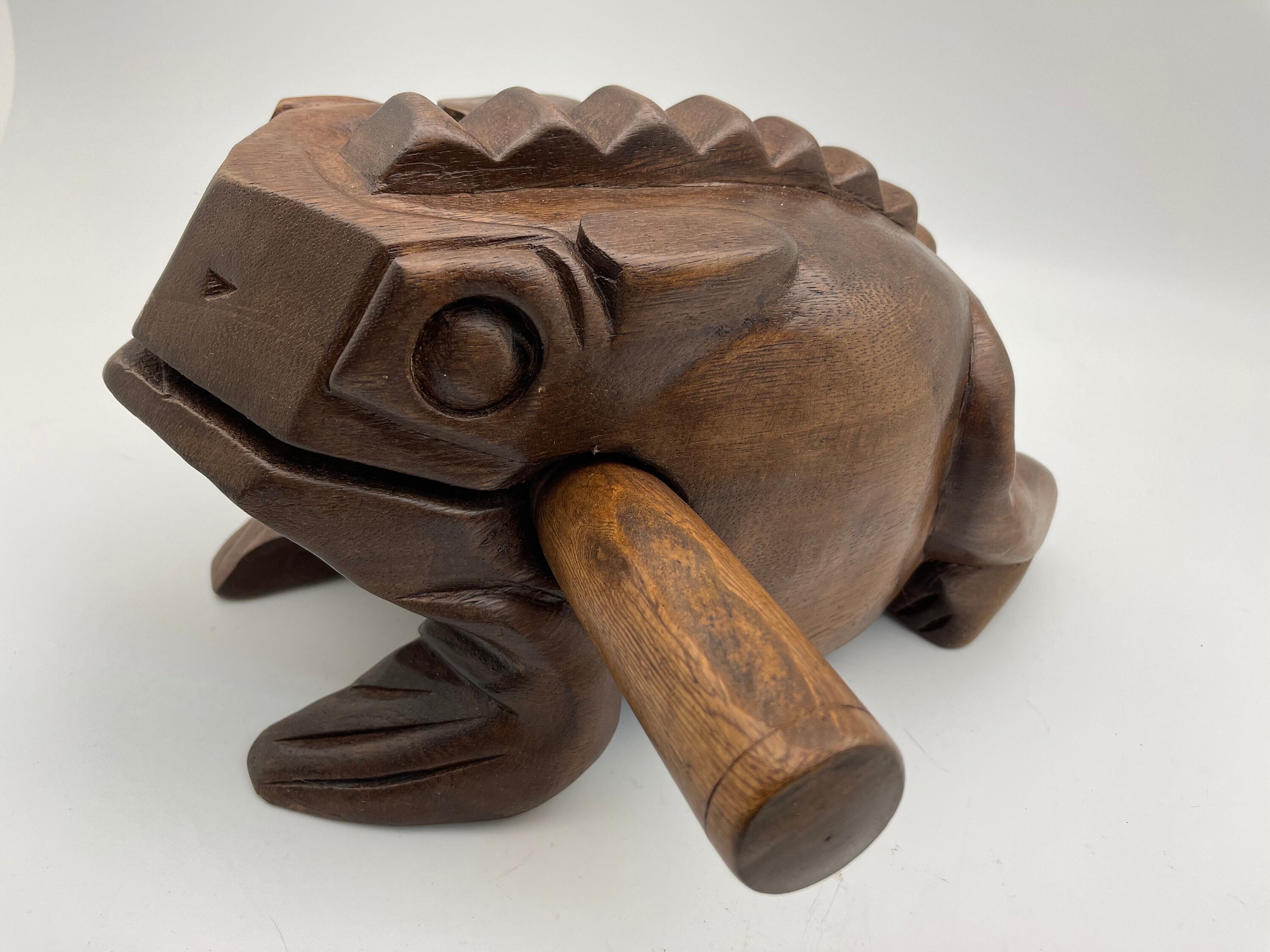 Massive Croaker: 12 Inch Croaking Frog Drum Rasp Musical Percussion ...