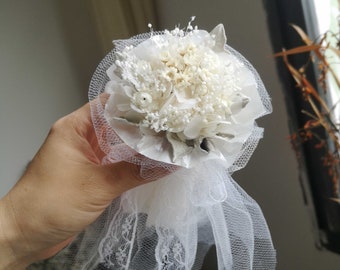 Miniature White Flower Bouquet for Blythe Doll, Dollhouse Decoration