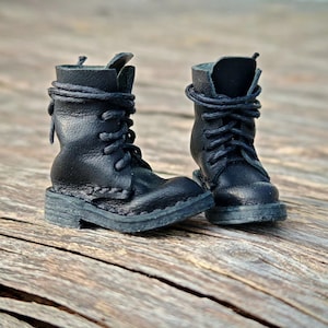 Botas de cuero negras para muñeca Blythe: Zapatos en miniatura hechos a mano