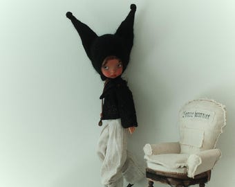 Zwarte trui en beige broekoutfit voor Blythe OB24-pop