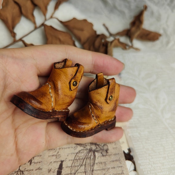 Handmade Brown Leather Boots for Blythe Doll: Vintage Style Shoes