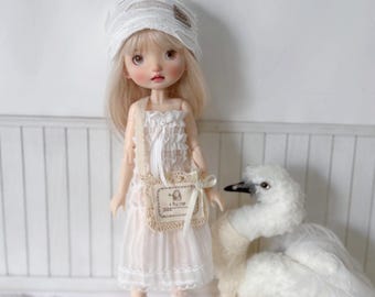 White Pleated Dress with Hat, Socks & Bag: Blythe/OB24 Doll Clothes