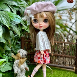 4 Piece Blythe Doll Clothes: Skirt, Shirt, Beret, Socks - Fits OB24/OB22