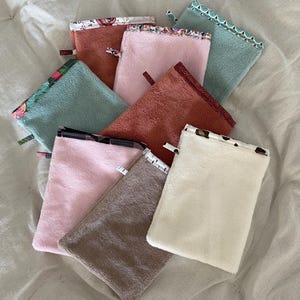 Gants de toilette en éponge bambou.
