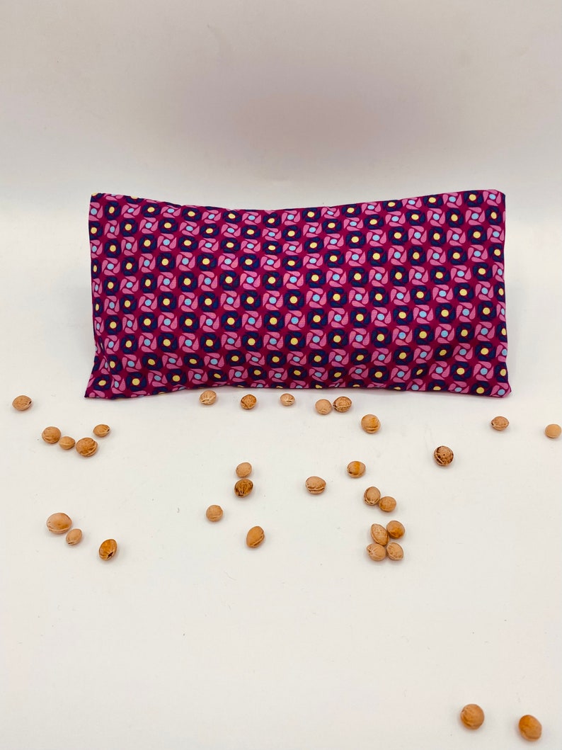 Dry hot water bottle with removable cherry stone cover 41 Géométrie  violet