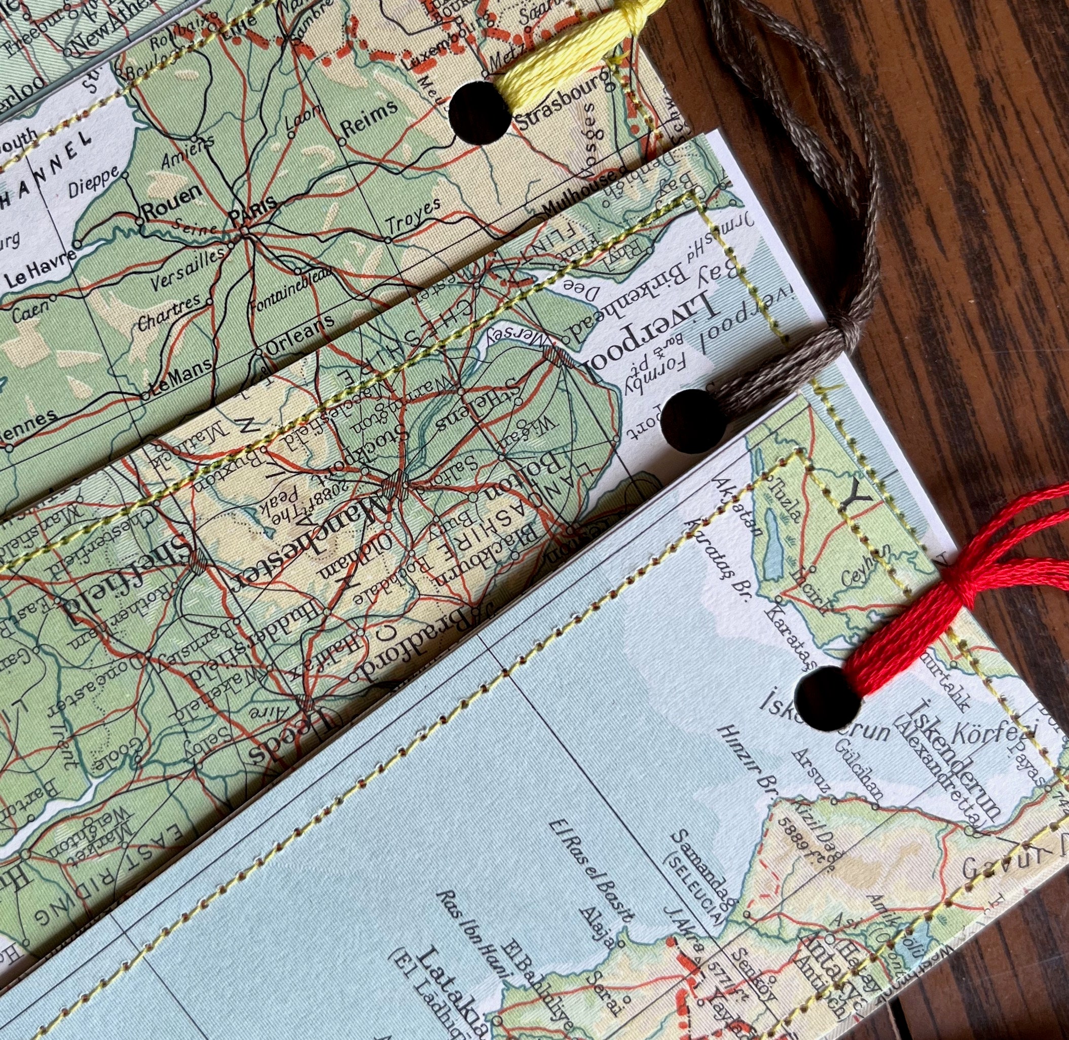25 World Map Bookmarks Clasroom Set of 25 Handmade Vintage - Etsy