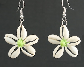 Elegant White Kauri Shell Cowry Shell Shell Earrings Earrings Earrings Earrings Handmade