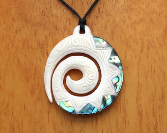 Handmade amulet pendant chain pendant spiral Maori Koru design